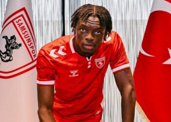 Samsunspor Savunmaya Duvar Ördü: Polonyalı Stoperle Resmi Sözleşme İmzalandı