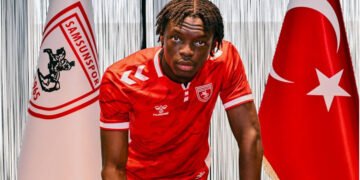 Samsunspor Savunmaya Duvar Ördü: Polonyalı Stoperle Resmi Sözleşme İmzalandı