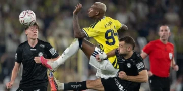 Avusturya Basınında Fenerbahçe Kasırgası: Sturm Graz Karşısında Tarihi Gövde Gösterisi
